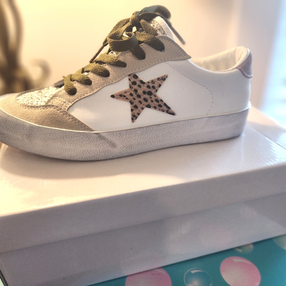 Pamela Star Sneakers